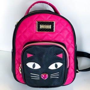 Betsey Johnson 💕✨ NWOT Mini Quilted Backpack